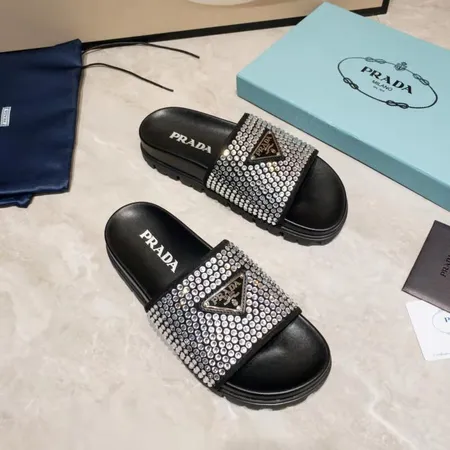 プラダ スリッパ