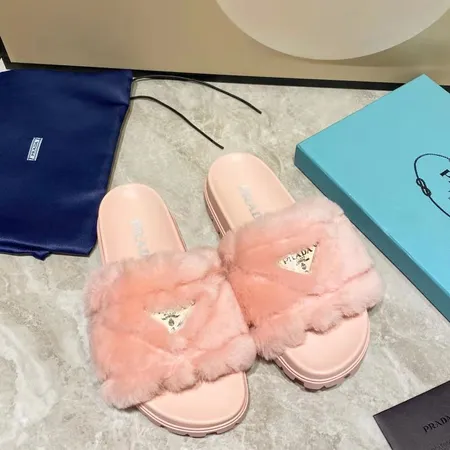 プラダ スリッパ