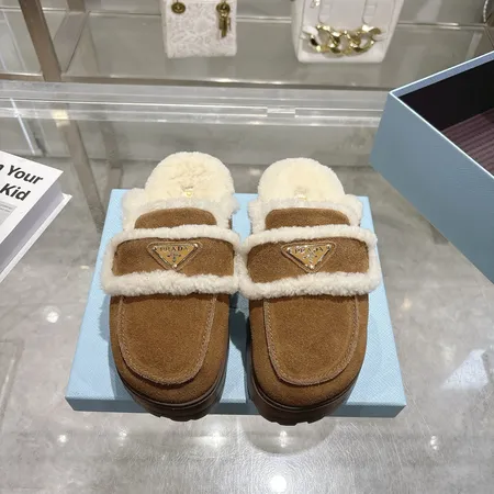 プラダ スリッパ
