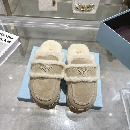 プラダ スリッパ