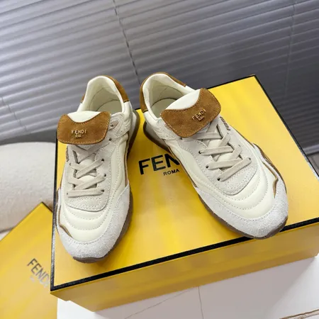 フェンディ カジュアルシューズ