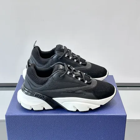 ディオール スニーカー