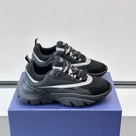 ディオール スニーカー