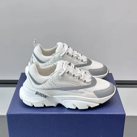 ディオール スニーカー