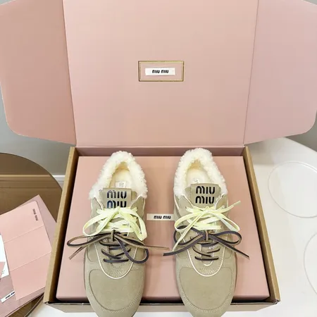 ミュウミュウ スニーカー