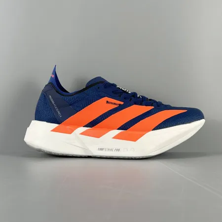 アディダス スニーカー