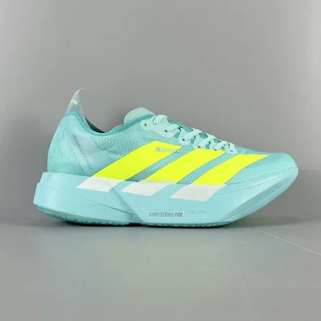 アディダス スニーカー