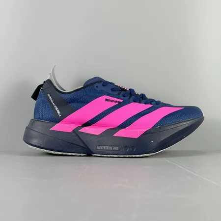 アディダス スニーカー