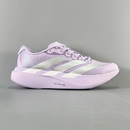 アディダス スニーカー