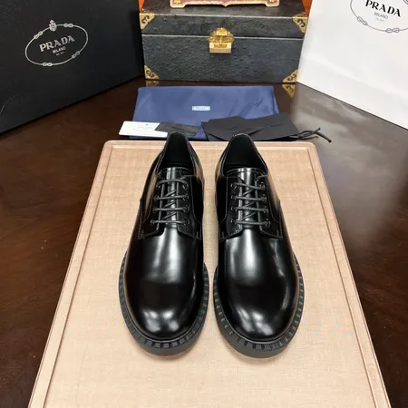 プラダ ビジネスシューズ