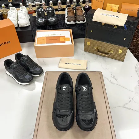 ルイヴィトン スニーカー