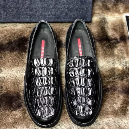 プラダ カジュアルシューズ