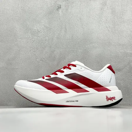 アディダス スニーカー