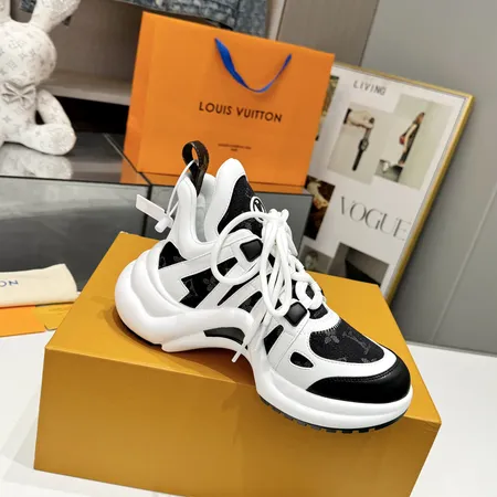 ルイヴィトン スニーカー
