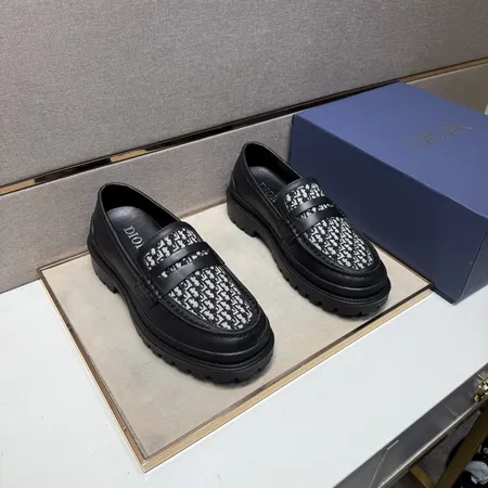 ディオール カジュアルシューズ