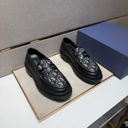 ディオール カジュアルシューズ