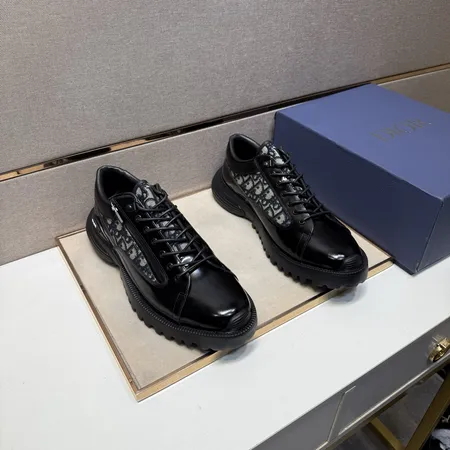 ディオール カジュアルシューズ