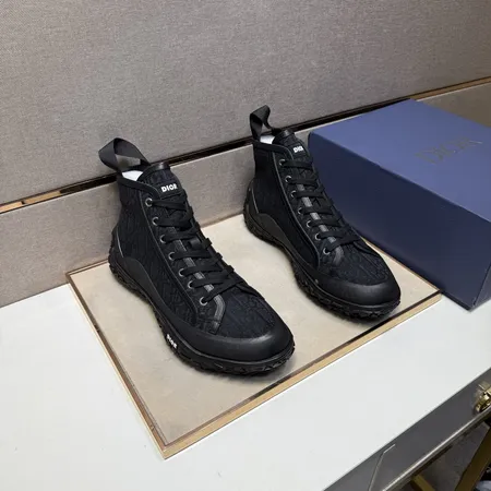 ディオール カジュアルシューズ