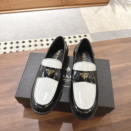 プラダ ビジネスシューズ