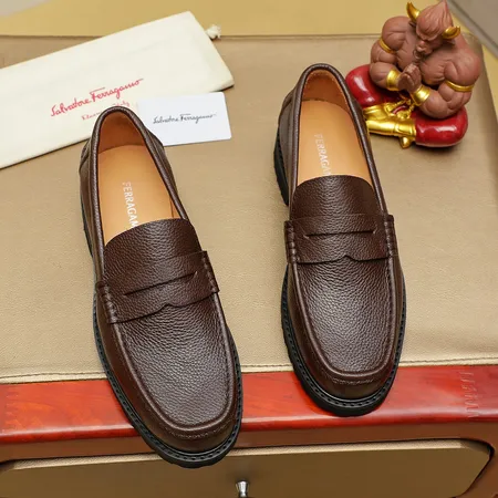 フェラガモ ビジネスシューズ