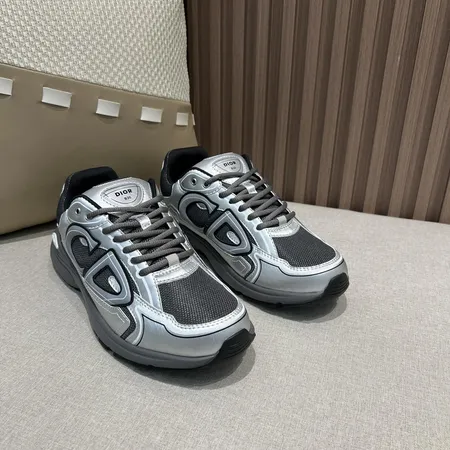 ディオール スニーカー