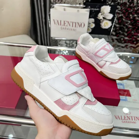 ヴァレンティノ カジュアルシューズ