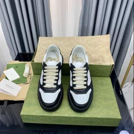 グッチ カジュアルシューズ