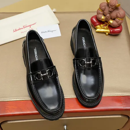 フェラガモ ビジネスシューズ