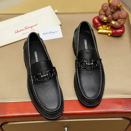 フェラガモ ビジネスシューズ