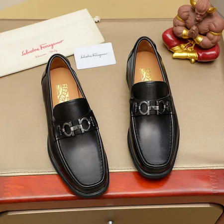 フェラガモ ビジネスシューズ