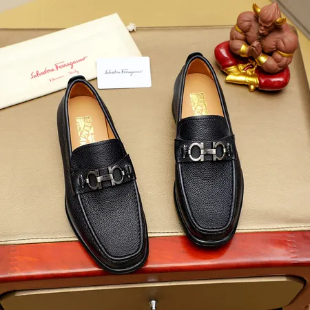 フェラガモ ビジネスシューズ