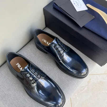 プラダ ビジネスシューズ