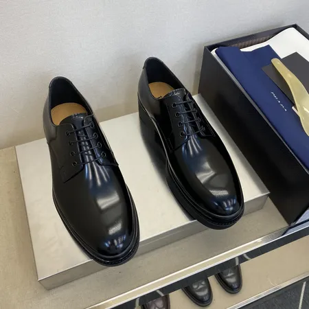 プラダ ビジネスシューズ