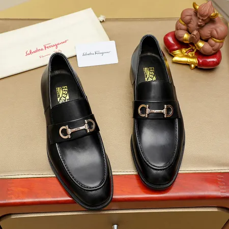 フェラガモ ビジネスシューズ