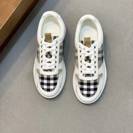 バーバリー ス カジュアルシューズ