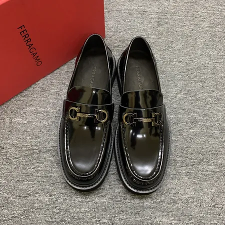 フェラガモ ビジネスシューズ