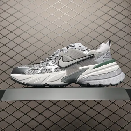 ナイキ スニーカー