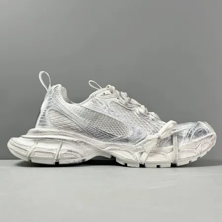 バレンシアガ スニーカー