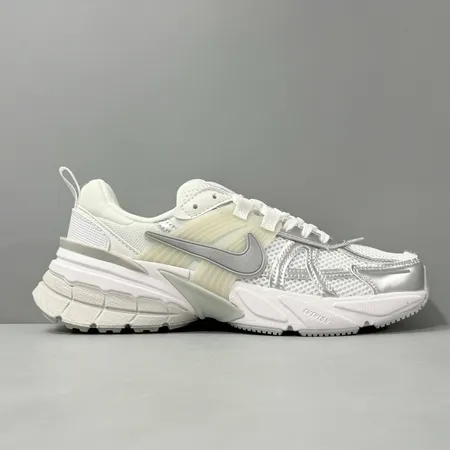 ナイキ スニーカー