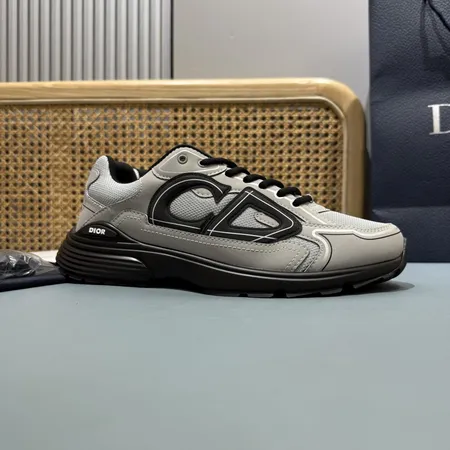 ディオール スニーカー