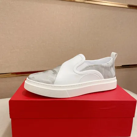 ヴァレンティノ カジュアルシューズ