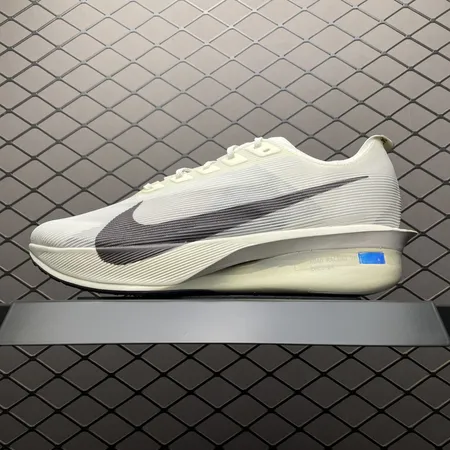 ナイキ スニーカー