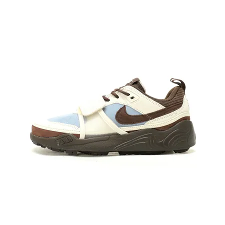 ナイキ スニーカー