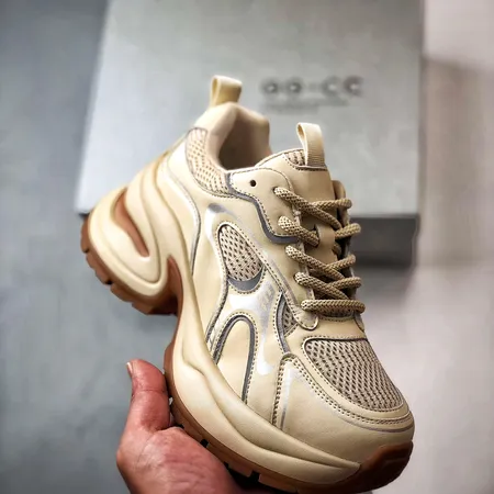 グッチ スニーカー