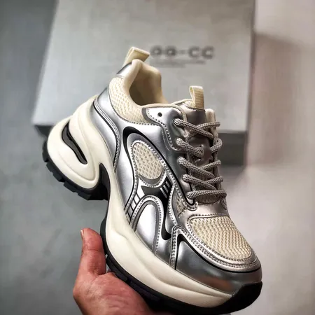 グッチ スニーカー