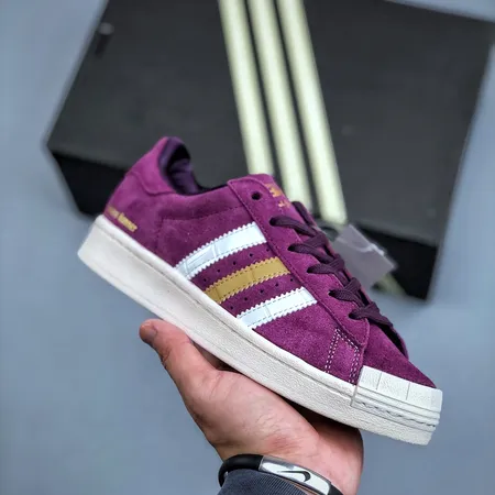 アディダス カジュアルシューズ