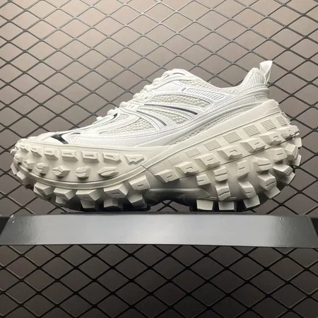 バレンシアガ スニーカー