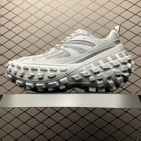 バレンシアガ スニーカー