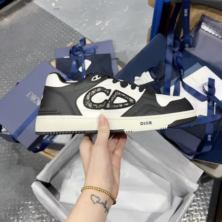 ディオール カジュアルシューズ