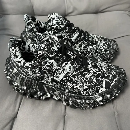 バレンシアガ スニーカー